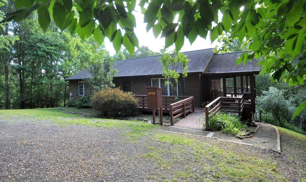 Creekview Cabin (Morton Grove)