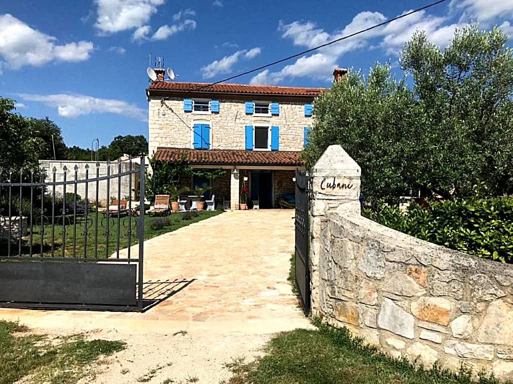 Farmhouse Cubani (Bale)