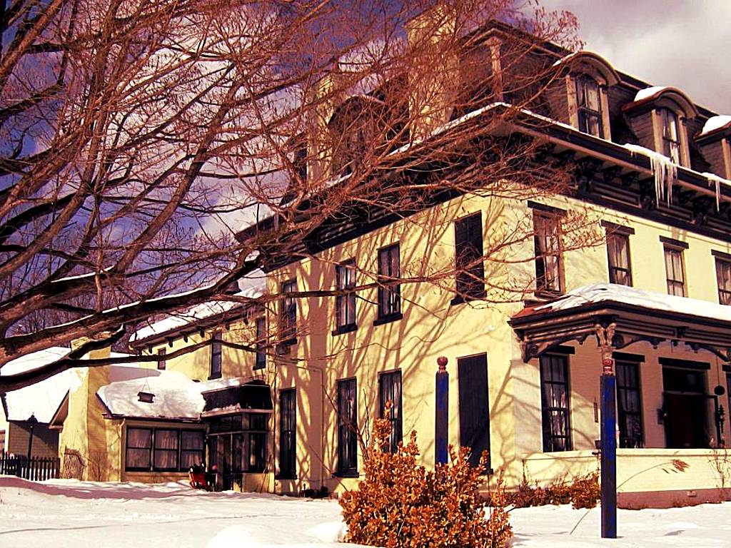 Allegheny Street Bed & Breakfast (Hollidaysburg)