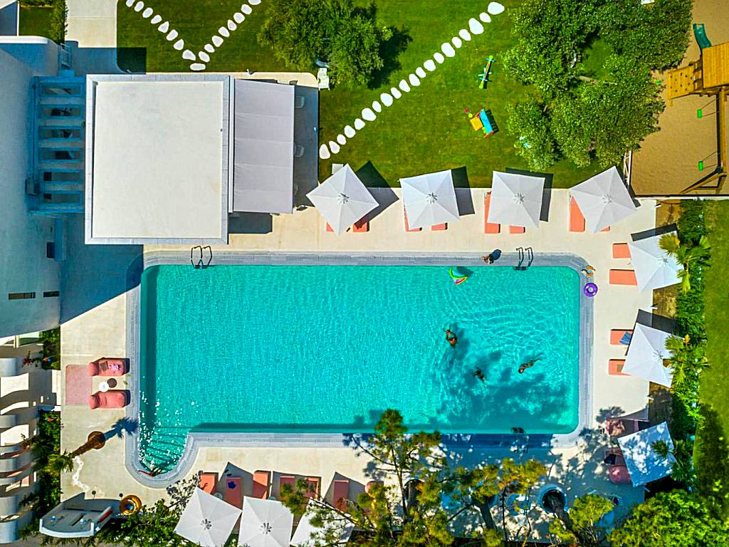 Cocoοns Luxury Suites & Villas (Fourka)
