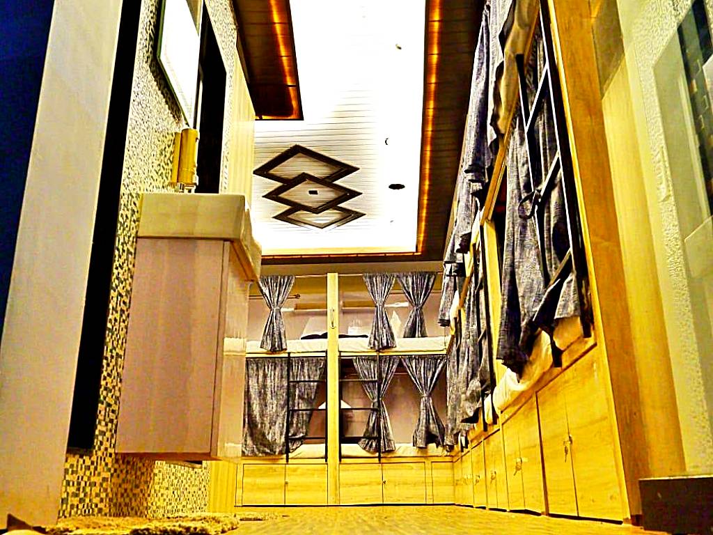 NEW INDIA DORMITORY