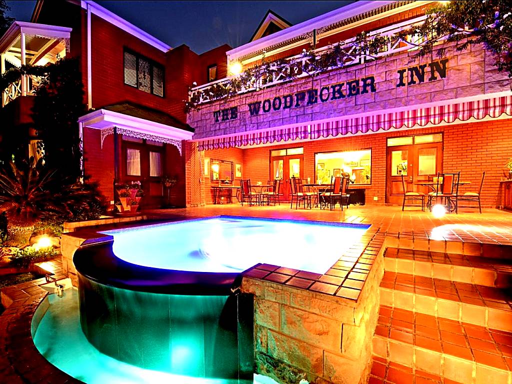 The Woodpecker Inn