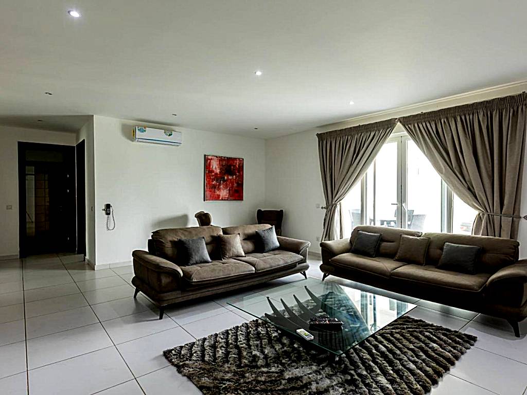 Accra Fine Suites - Henrietta's Residences
