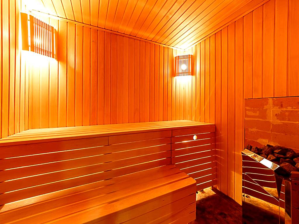 Renion Hotel