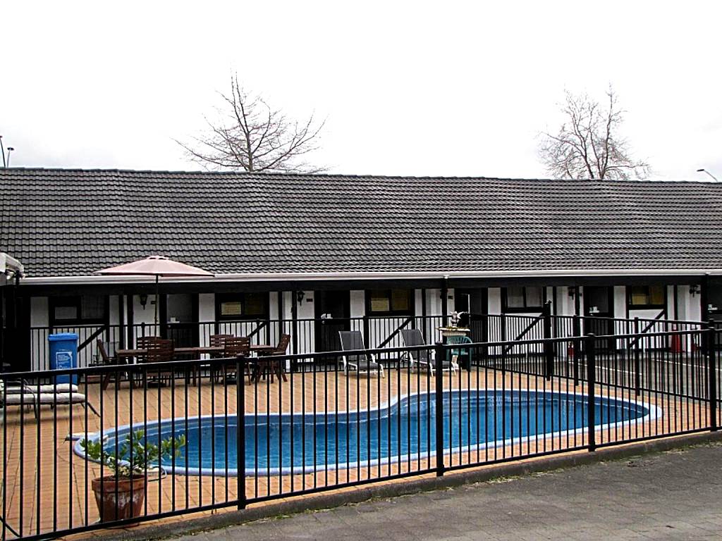 Devonwood Motel
