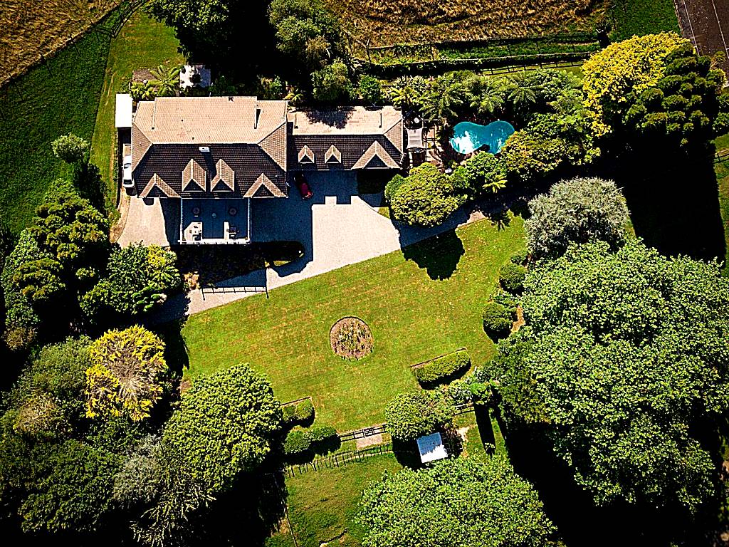 Hana Lodge
