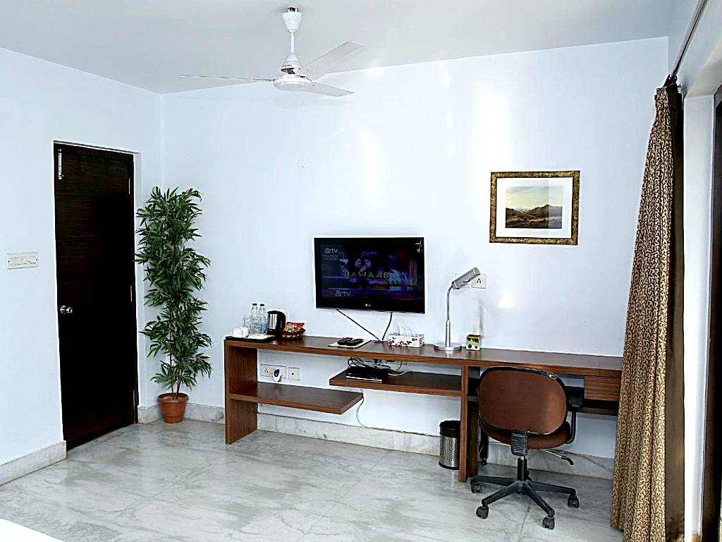 Tatvam Residency: King Room