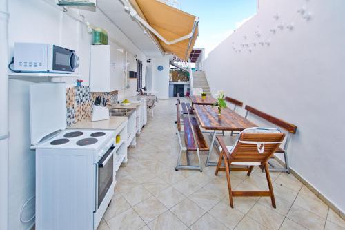 Luka's Lodge Guesthouse & Hostel (Hvar)