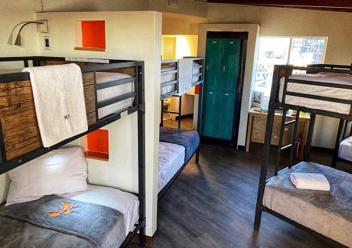 Paris Hostel (Tijuana)