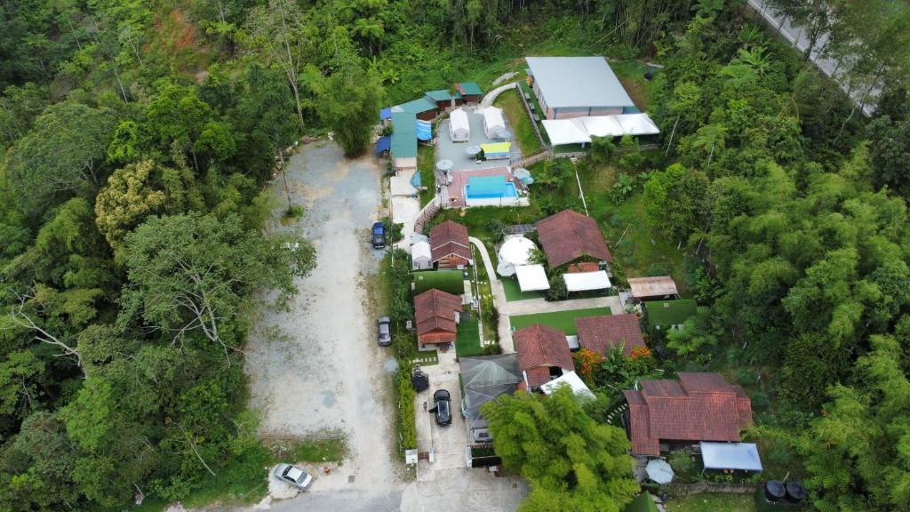 Genting Greenwoods Tiny Houses with Swimming pool