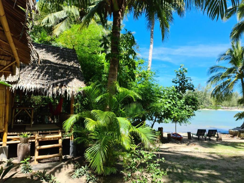 Bamboo Bay Island Resort