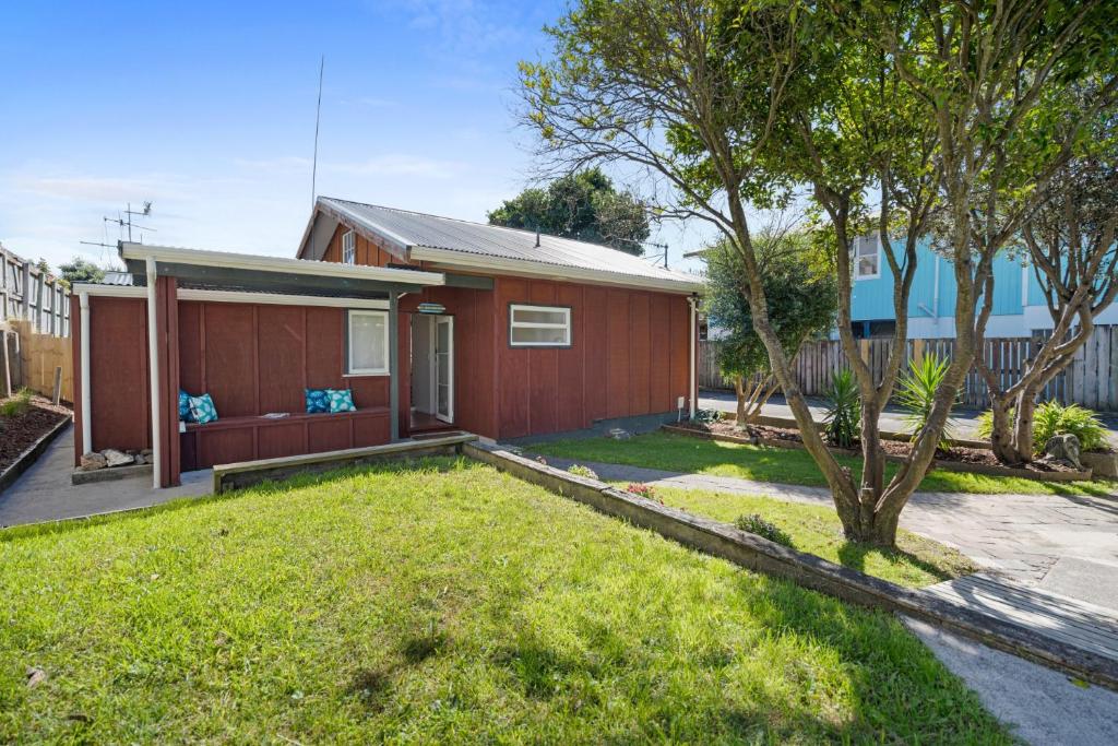 Seaside Chalet Papamoa