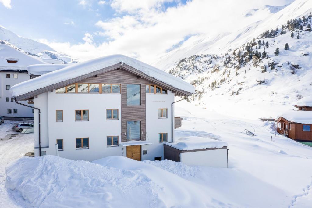Chalet Cecilia by MYALPS