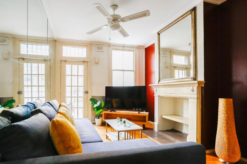 Superb 2 Bedroom House Darlinghurst