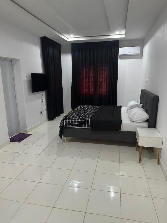 THE HAPPY PLACE - Luxurious Apartment with Cozy Rooms, Stunning Views, Smart TVs, and Jet-Fast Internet