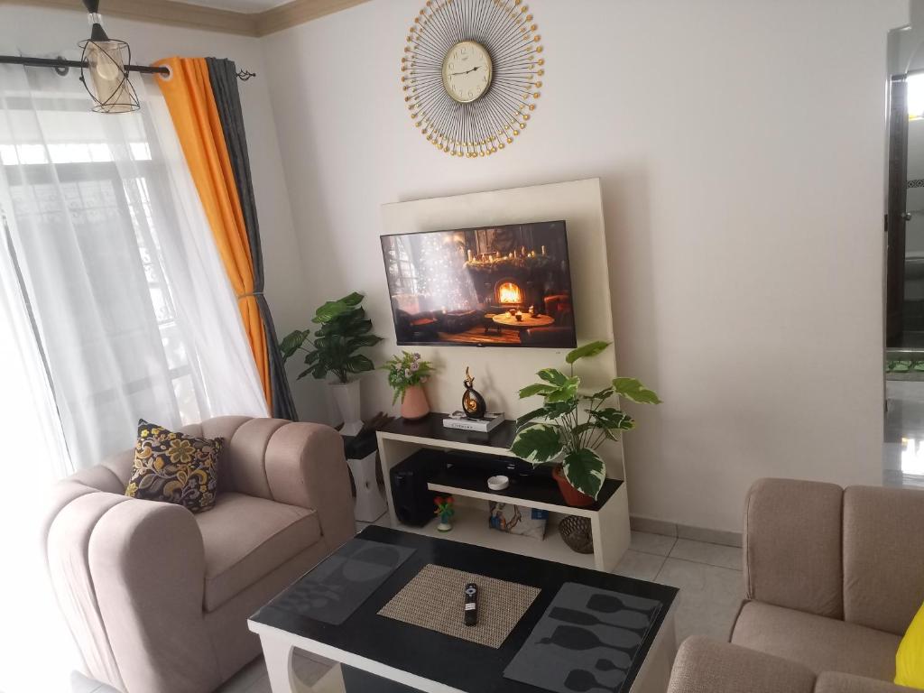 Cindy's Ample home