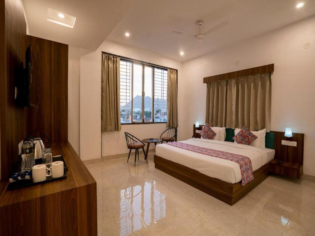 Hotel Rainbow By AHAR - 05 Mins from Lake Pichola