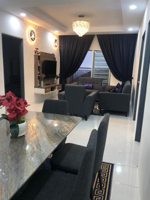 Ramadhina Eagle Eye View Home2stay Emerald Avenue