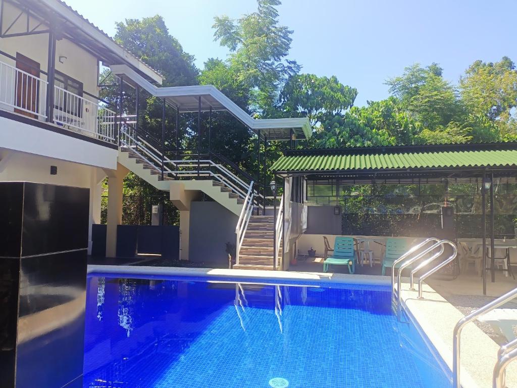 Alona WhiteHouses Resort