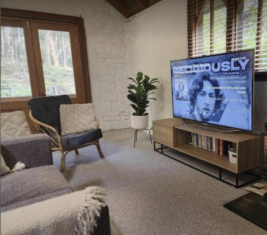 Daylesford FROG HOLLOW ESTATE - The Retreat - Here at Frog Hollow Estate we go above and beyond to make sure our guests have the most memorable stay possible and we take the stress out of having to organise a special occasion
