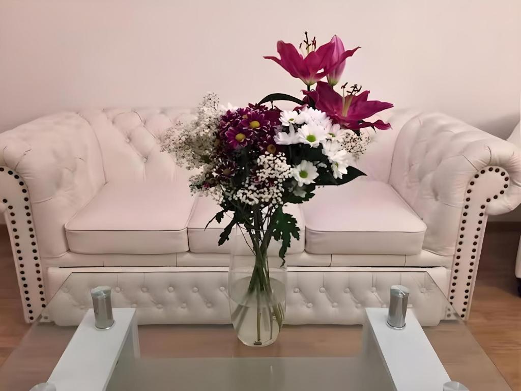 Luxury modern 1 bedroom condo! YES