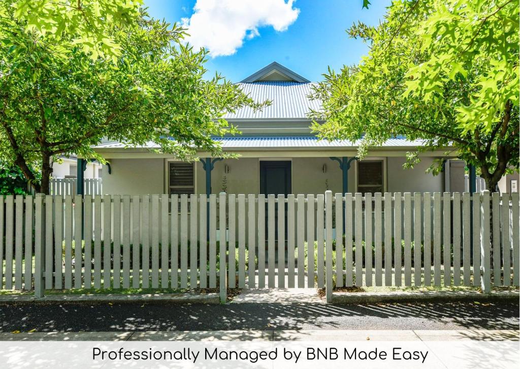 The Sampson Haven - Luxe CBD Getaway, Dog Friendly