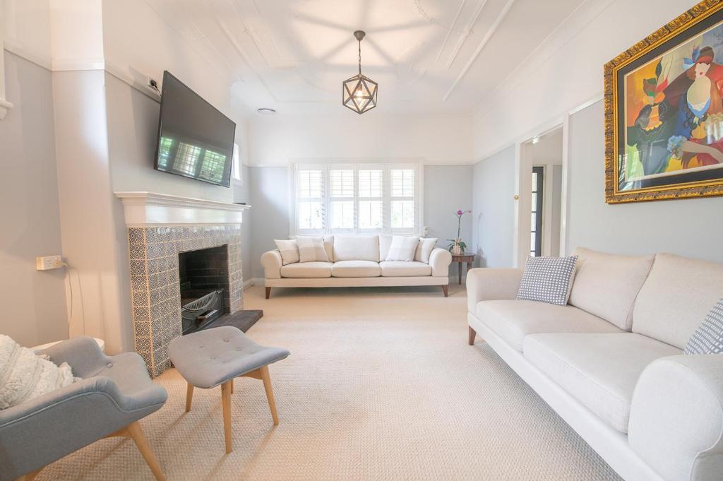 The Oaks on March Stunning & Elegant CBD Home