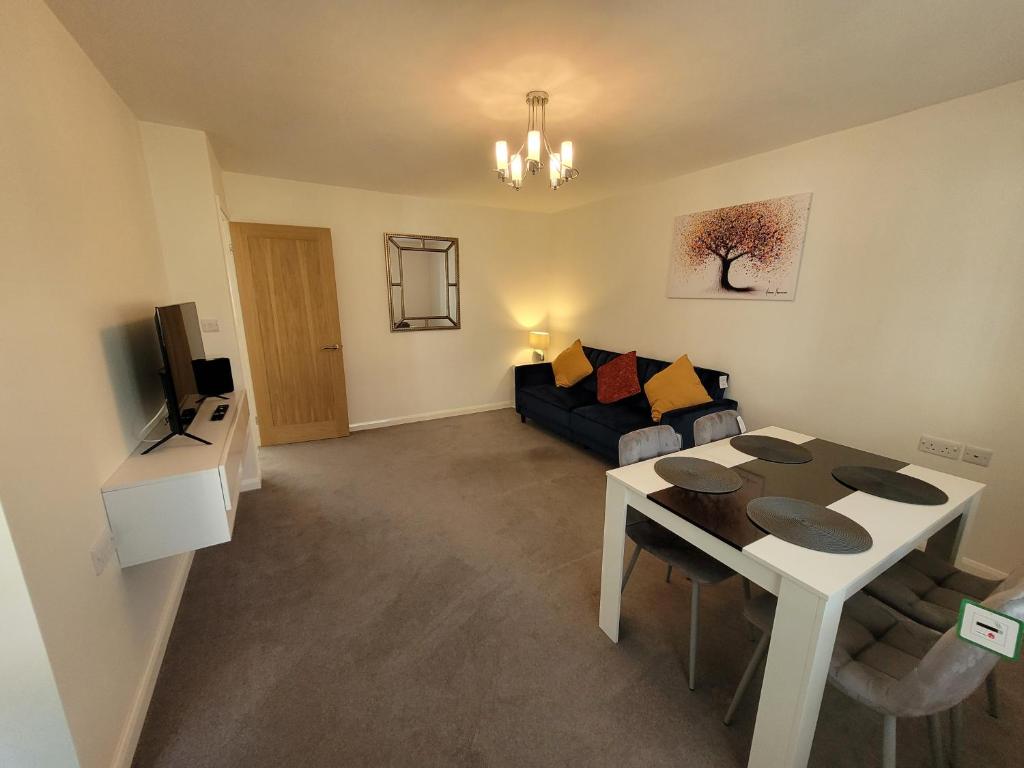 Midland Close Bungalow by Catchpole Stays
