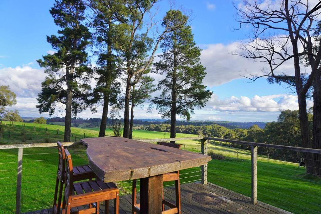 Gorgeous villa 10 acre of land
