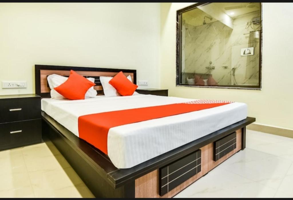 Silver Key Suites