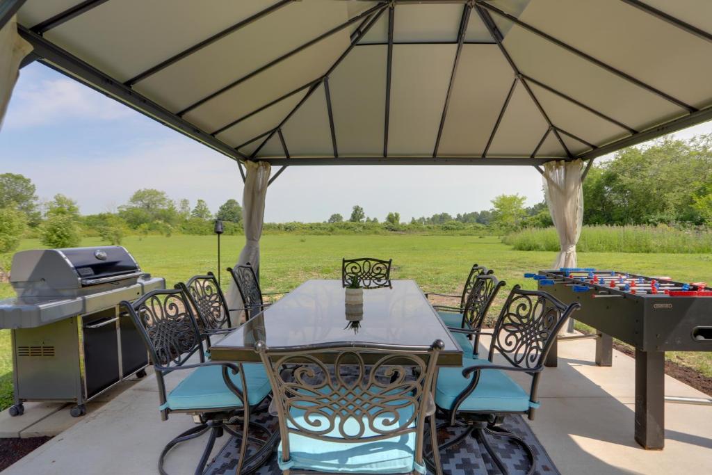Welcoming Port Clinton Vacation Rental!