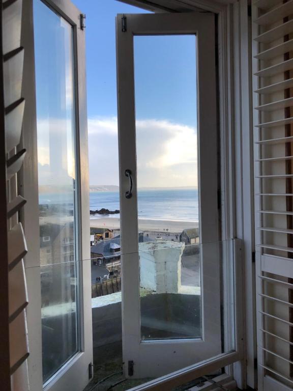 Harbour House Looe