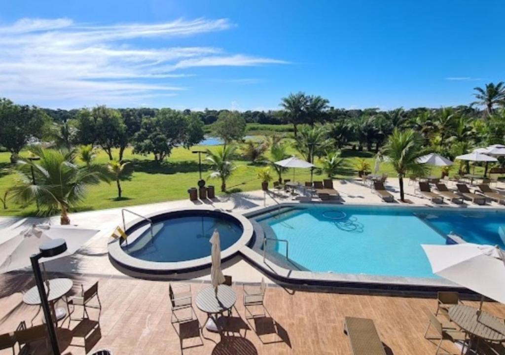 Lindo flat, na beira do lago, na melhor praia da Bahia