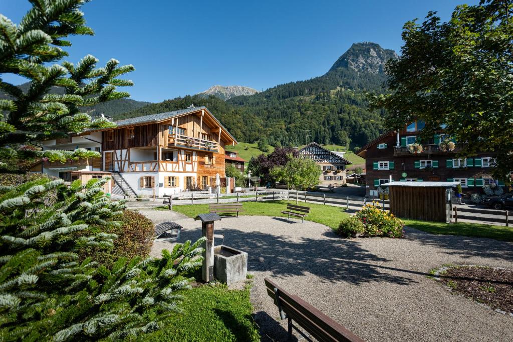 "Fewo am Dorfplatz" - Annehmlichkeiten von 4-Sterne Familien-und Wellnesshotel Viktoria können mitgenutzt werden