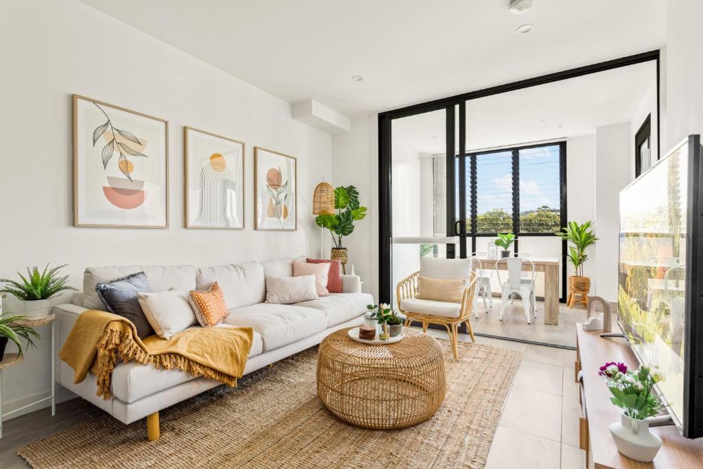 Coastal 2-Bed Apartment near Beach