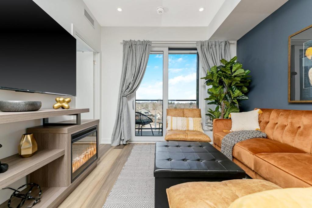 Stylish Downtown - 1BR Condo - Superb Views
