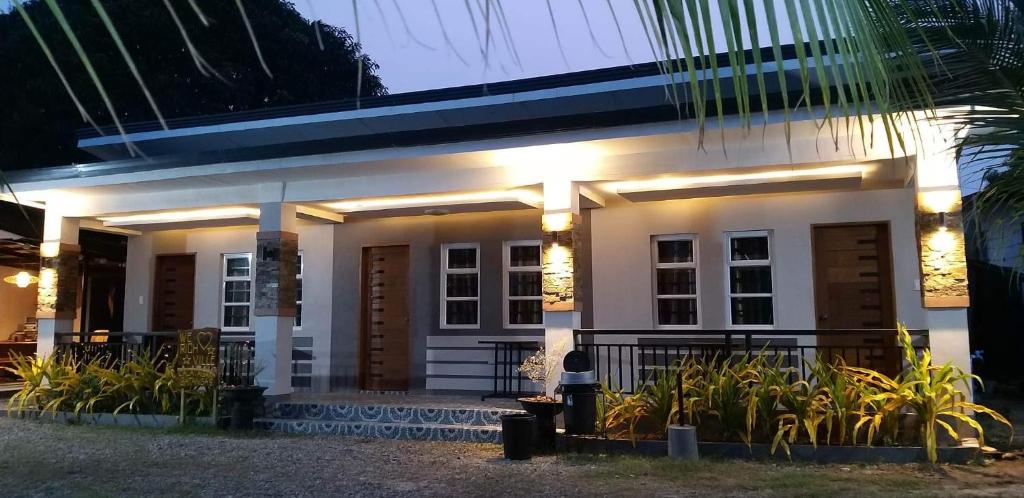 RICHVILLE LITTLE BORACAY GUEST HOUSE
