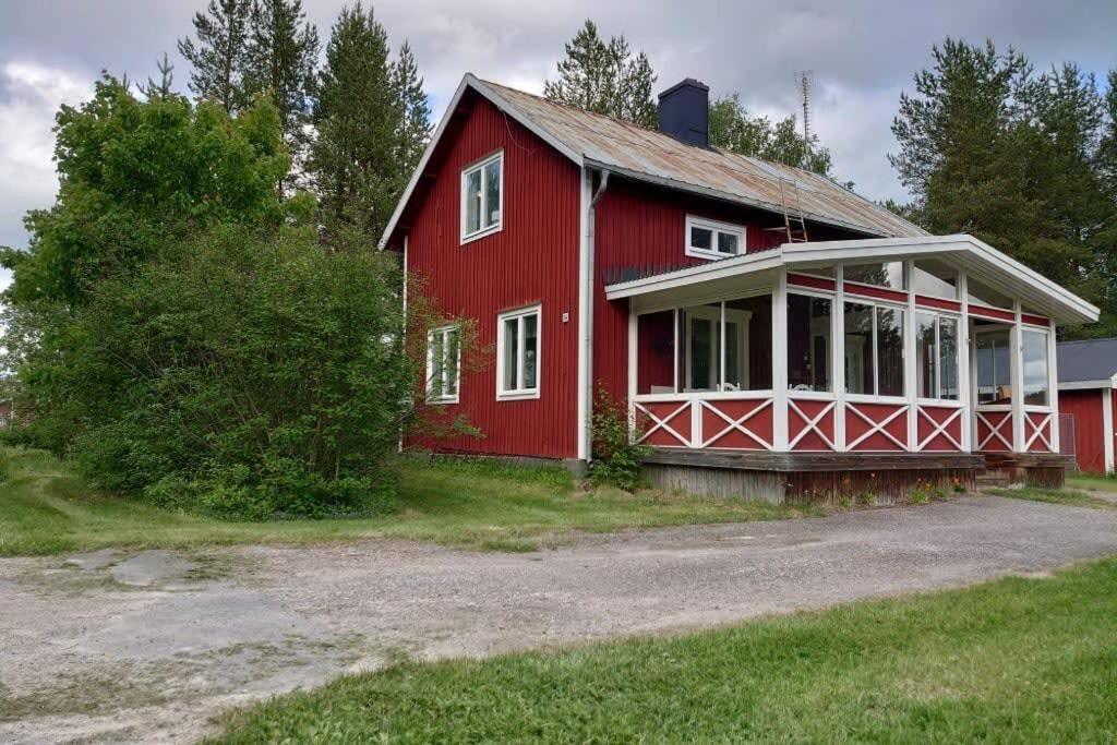 Cosy 4BR lakeview house 6 min to wind farms