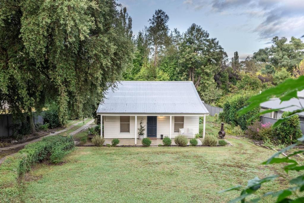 Myrtle Creek Cottage