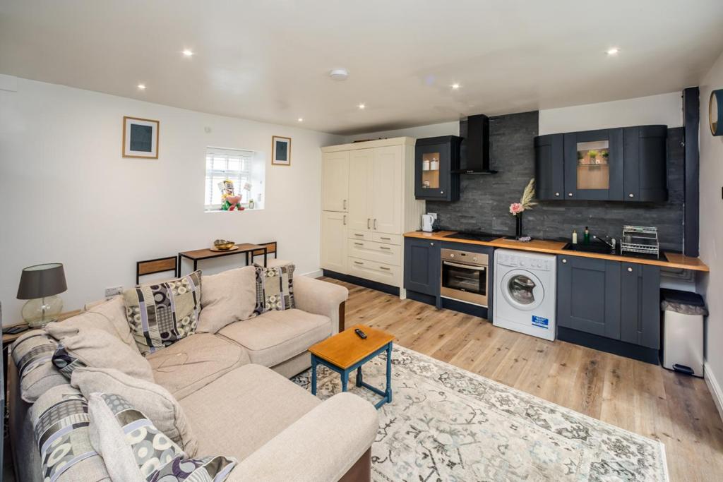 The Cosy Tucked-Away Cottage