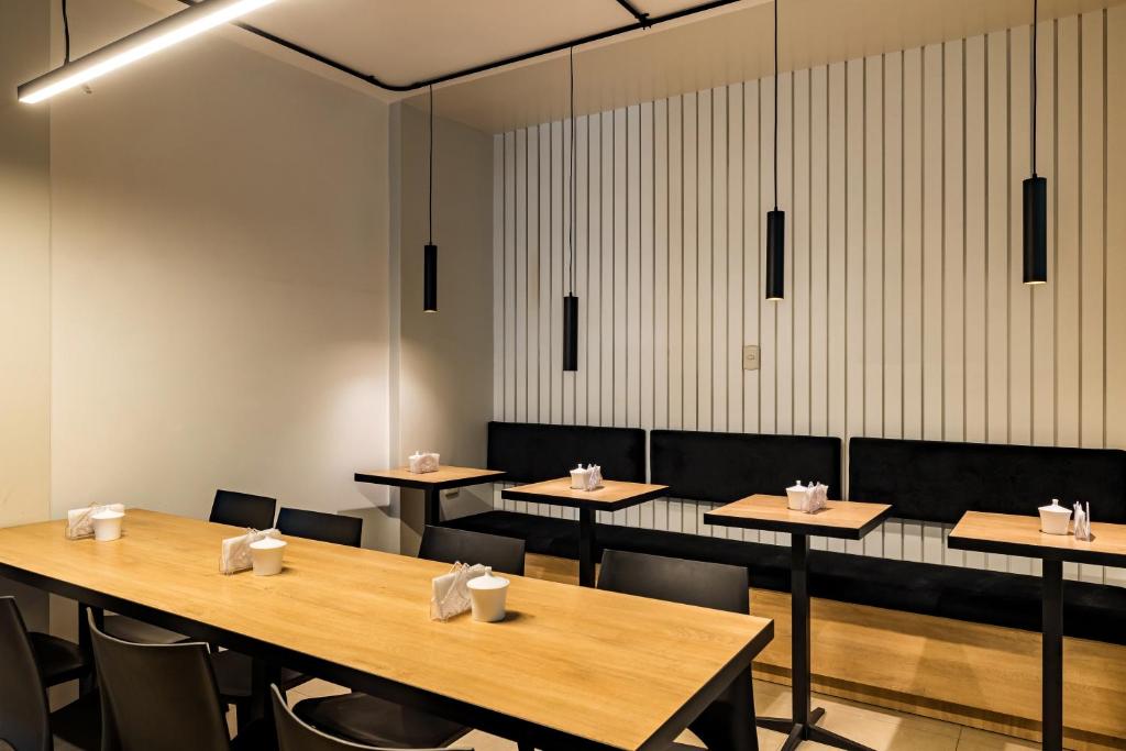 ESCALA BUSINESS HOTEL