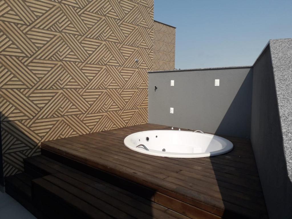 Linda casa com jacuzzi e churrasqueira privada para temporada