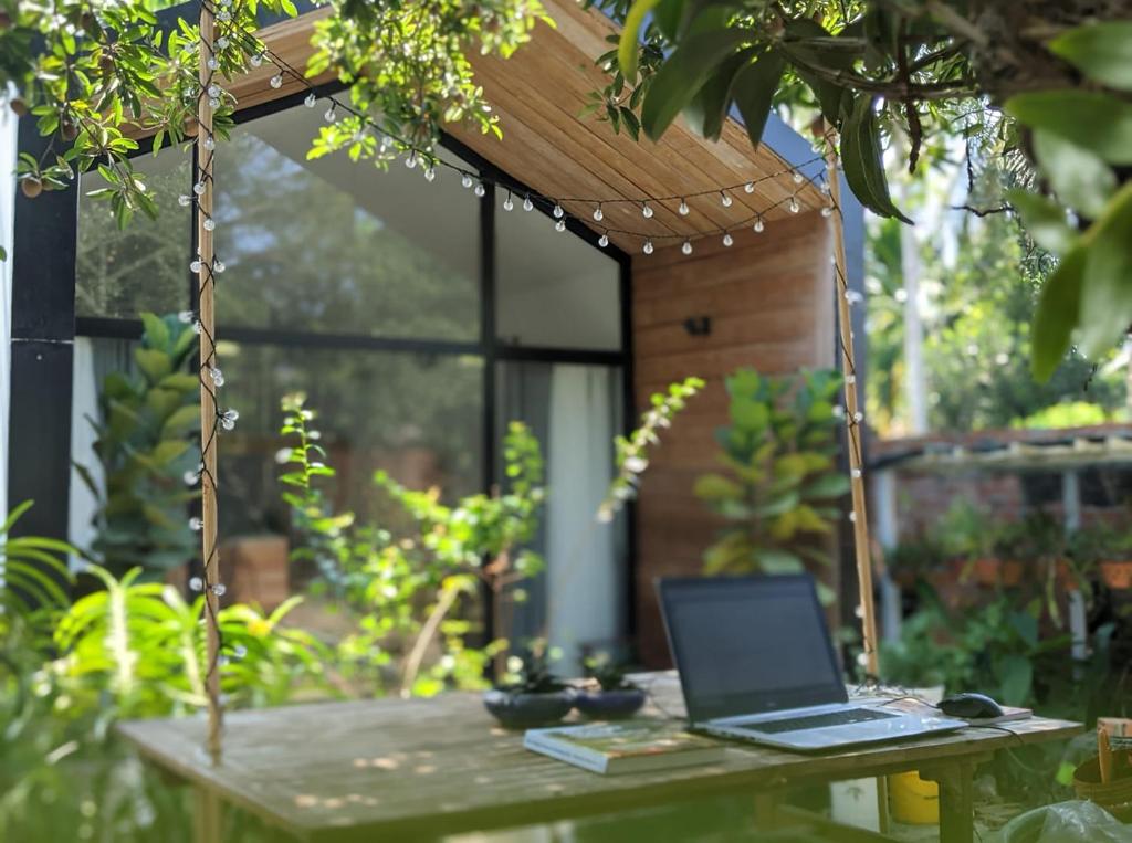 Moon Garden Homestay - cozy cabin and natural pool in Tay Ninh