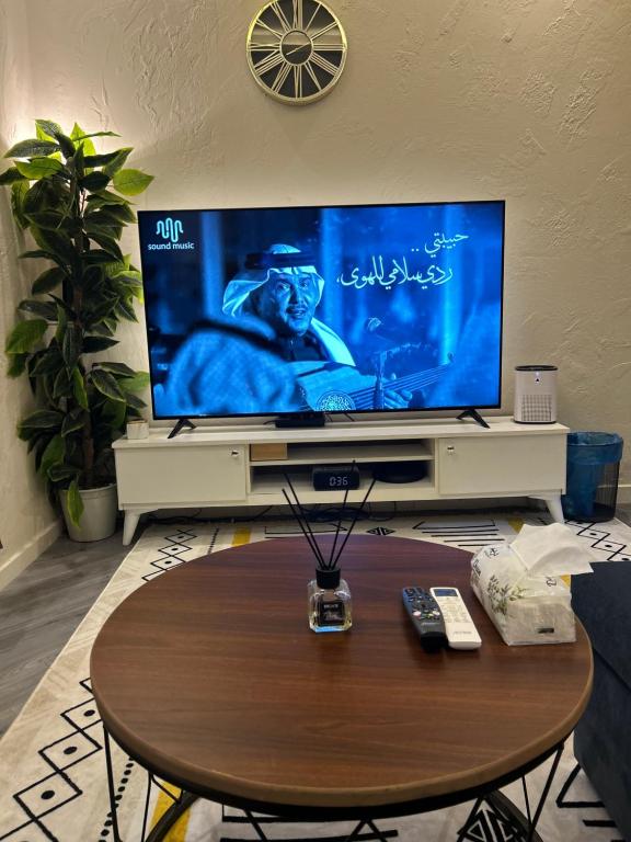 شقة خاصة غرفة وصالة قرب البوليفارد والمركز المالي