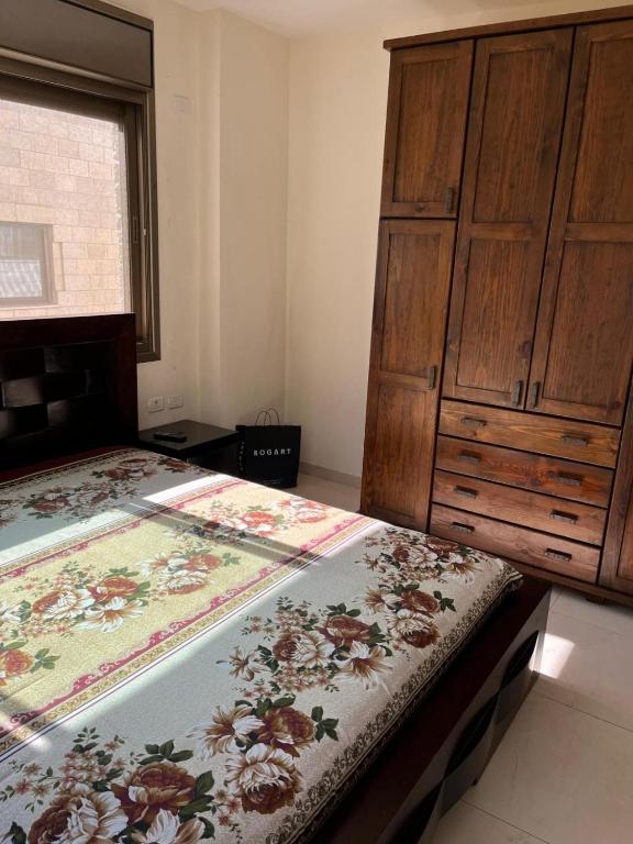 Salah Khamlan Apartments