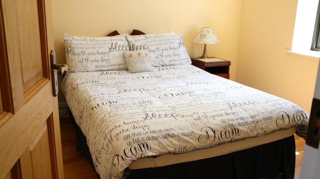 Emy Lake Apartment - near Castle Leslie, Glaslough