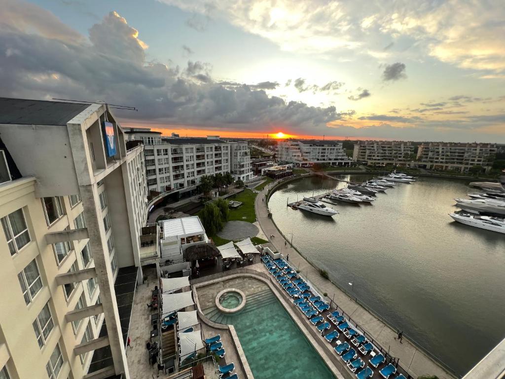 CONDOMINIOS WYNDHAM-BAHIA GRANDE NORDELTA Desayuno incluido - Spa y piscina incluido de lunes a viernes !!!