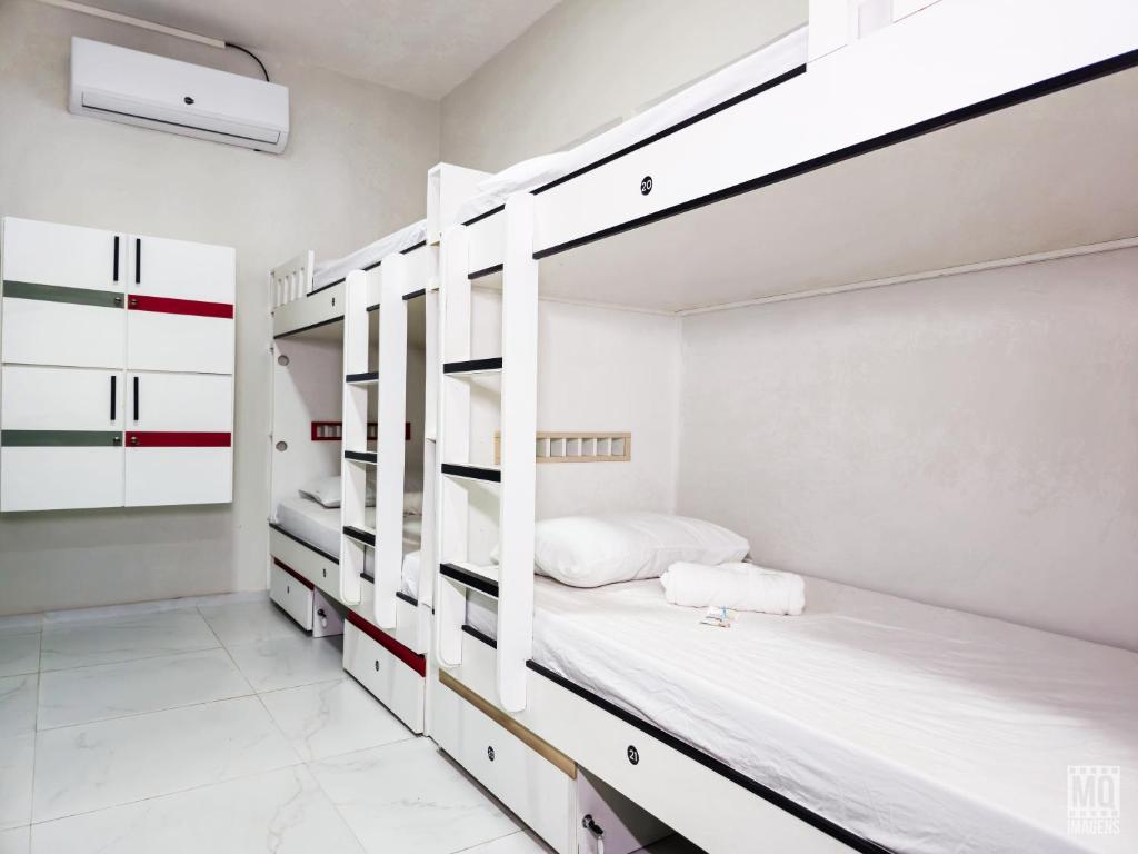 MANERO HOSTEL e POUSADA