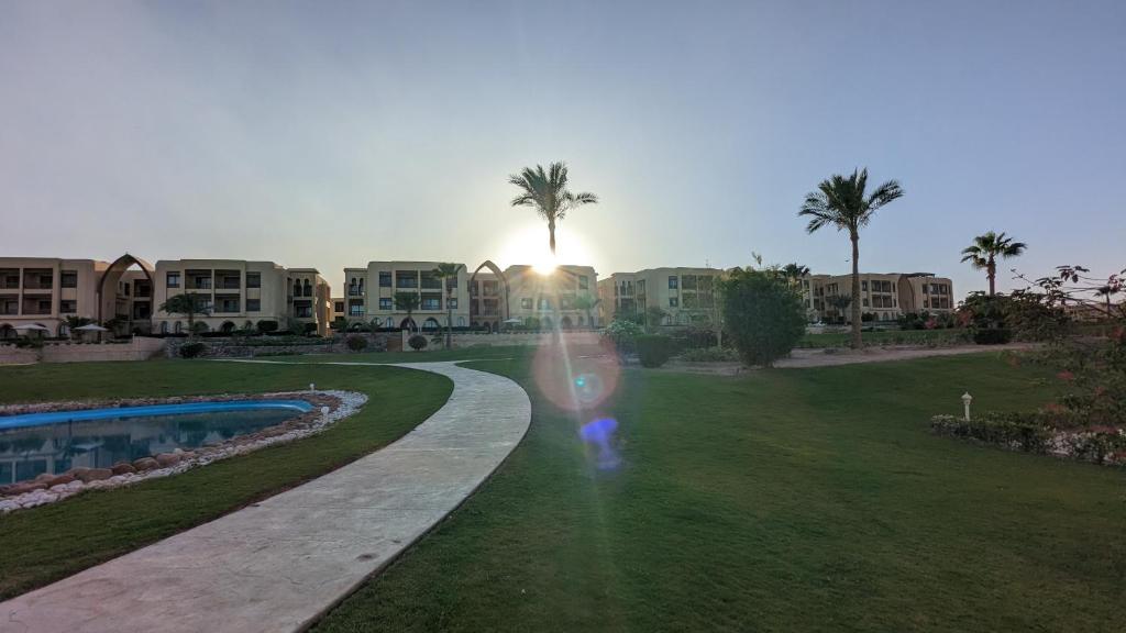 Golf Heights Sea and Mountain View Studio with Free Wi-Fi