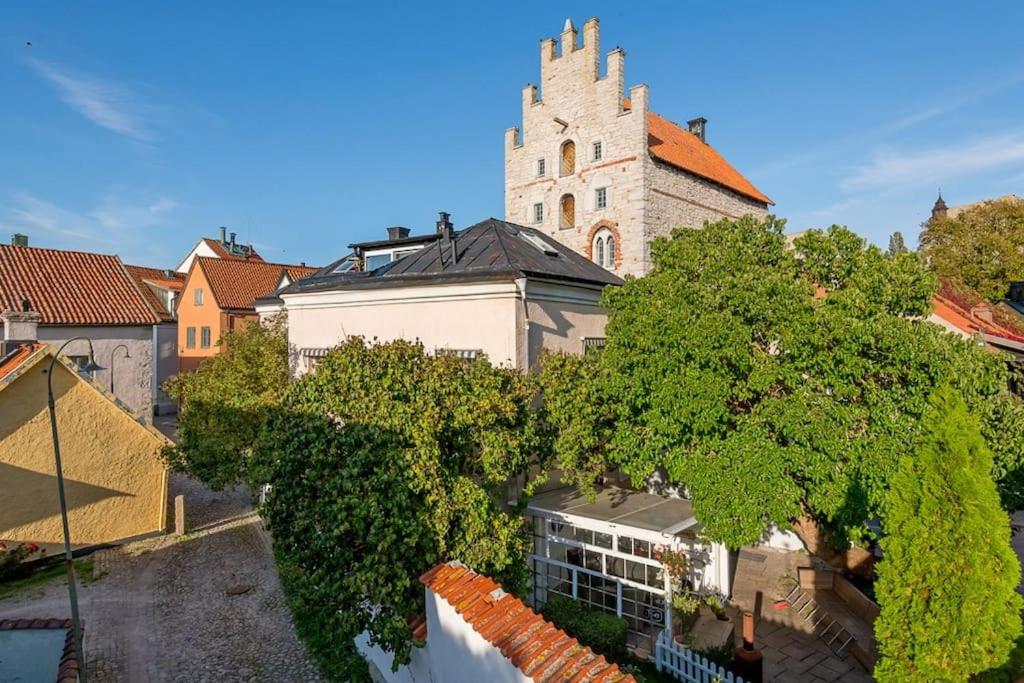 Stor villa på Strandgatan